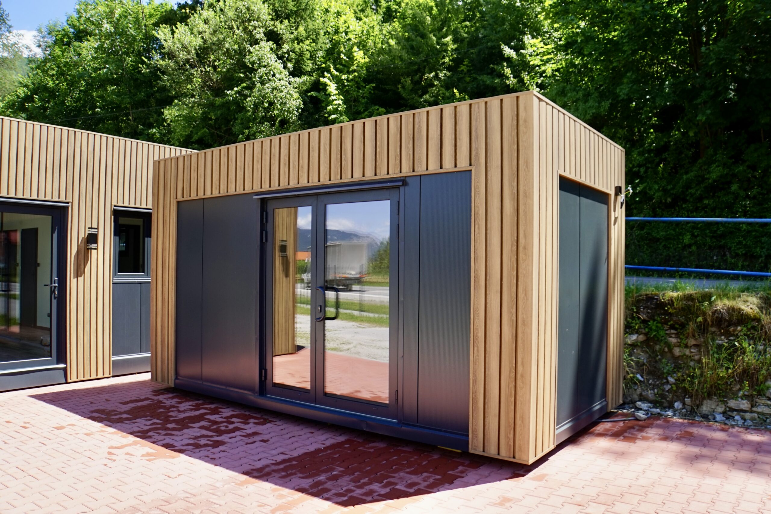 Mobilný gastro kontajner 5 × 2,5 m